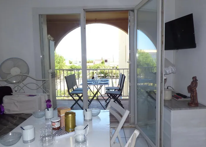 T2 Cabine,climatise, Meuble Tourisme 2*,4 Couchages,wifi,narbonne *